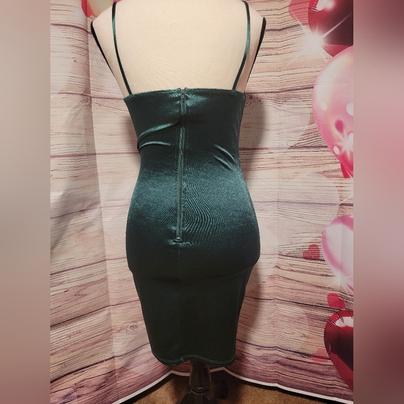 Windsor Emerald Satin Mini Dress - Picture 3 of 7